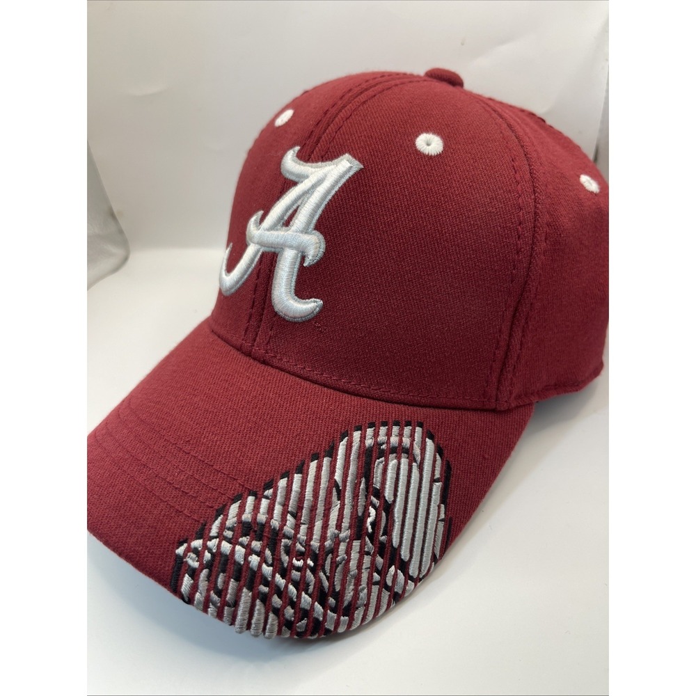 Alabama Crimson Tide Hat Size S/M Fitted Red Top of the World Embroidered
